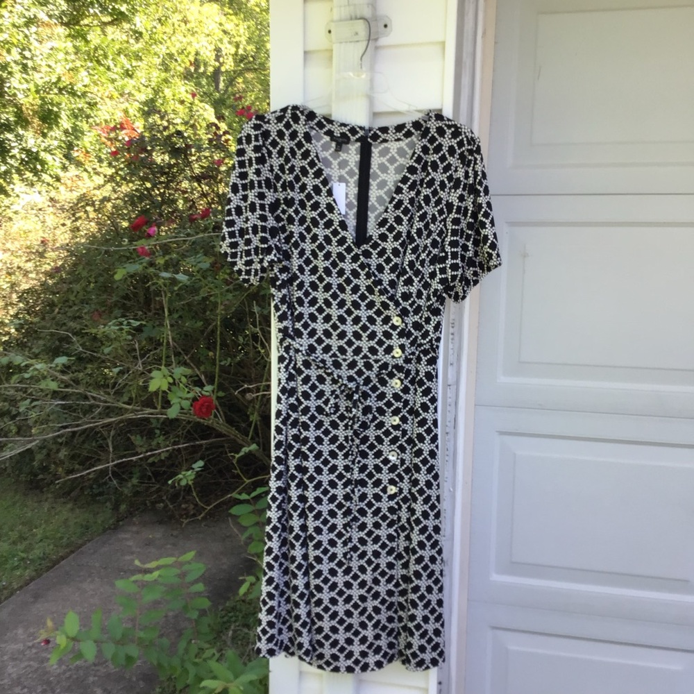 NWT Talbots Pretty Black White Dot Pattern V-Neck Button Wrap Dress